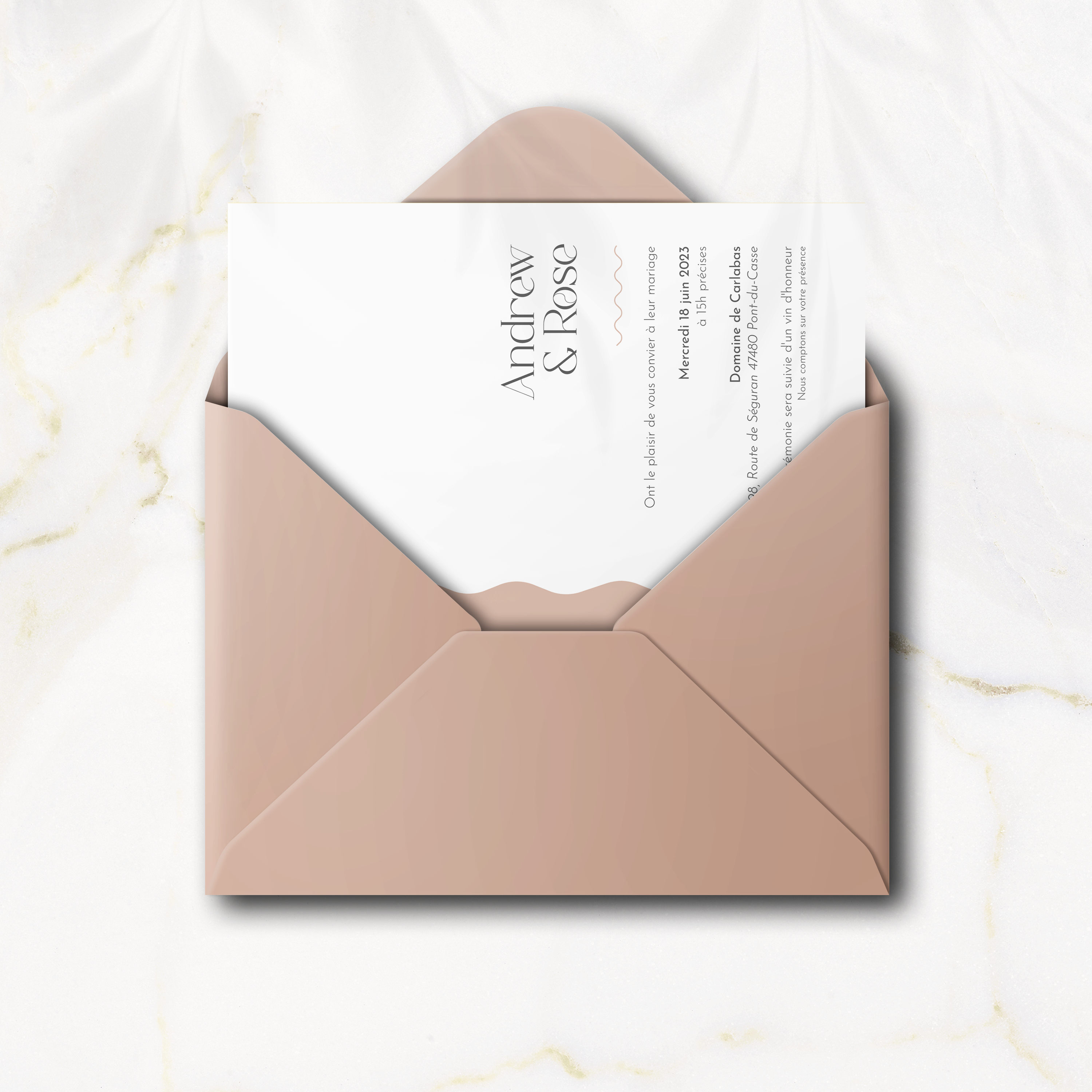 Wavy Invitation - הזמנה זו מתבלטת בגוון דומיננטי רך מלווה במבנה חד ובטיפוגרפיה ברורה. היוצרים שלנו העדיפו אסתטיקה פרימיום שבה כל פרט משרת קריאות. אנו מבצעים התאמה אישית אתם מוסרים טקסט אנו משלבים אותו בקפידה מאזנים את הפלטה ומוסיפים לוגו עדין אם נדרש. בדיגיטל בלבד היא מגיעה מיד לנמענים. כל רכיב שוליים פרופורציות וניגודים עוצב לנוכחות מתמשכת ואלגנטית. התכתבות עכשווית מאופקת ומעודנת אידאלית לרגעים החיוניים.